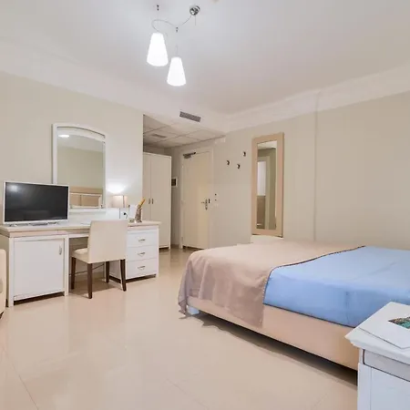 Victoria Palace & Zen Wellness 4* גאליפולי