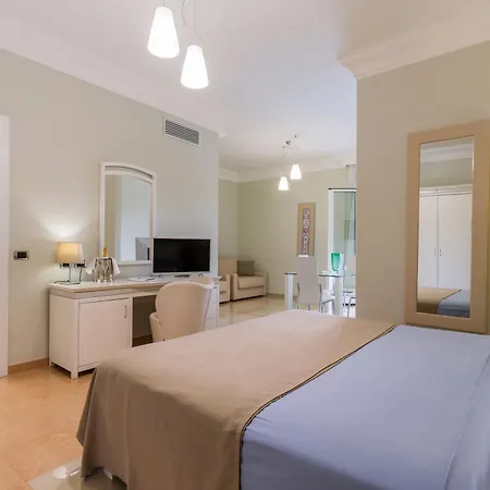 Victoria Palace & Zen Wellness גאליפולי