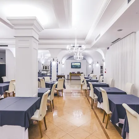 מלון Victoria Palace & Zen Wellness