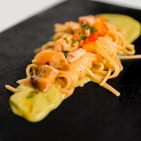 מלון Victoria Palace & Zen Wellness 4*