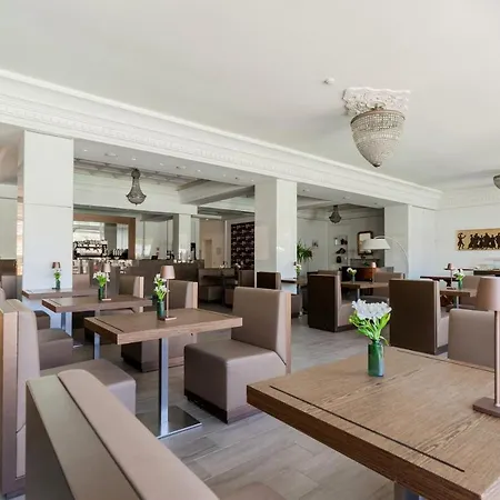 מלון Victoria Palace & Zen Wellness 4*